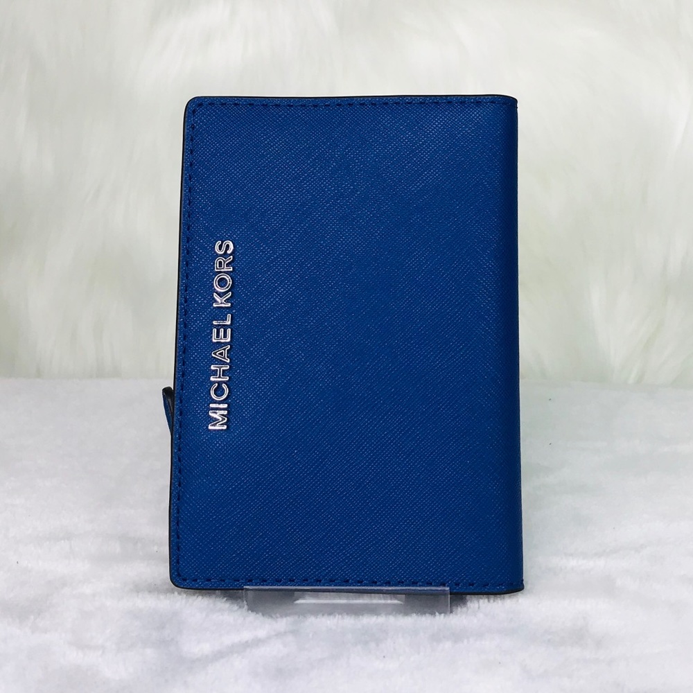 Michael Kors Jet Set Travel MD Card Case Wallet - Picture 7 of 8